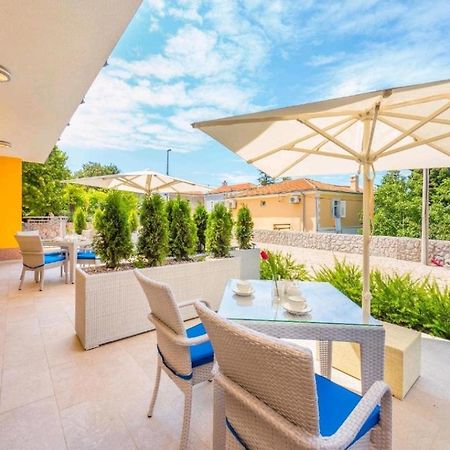 Adriatico Apartment Omisalj Bagian luar foto