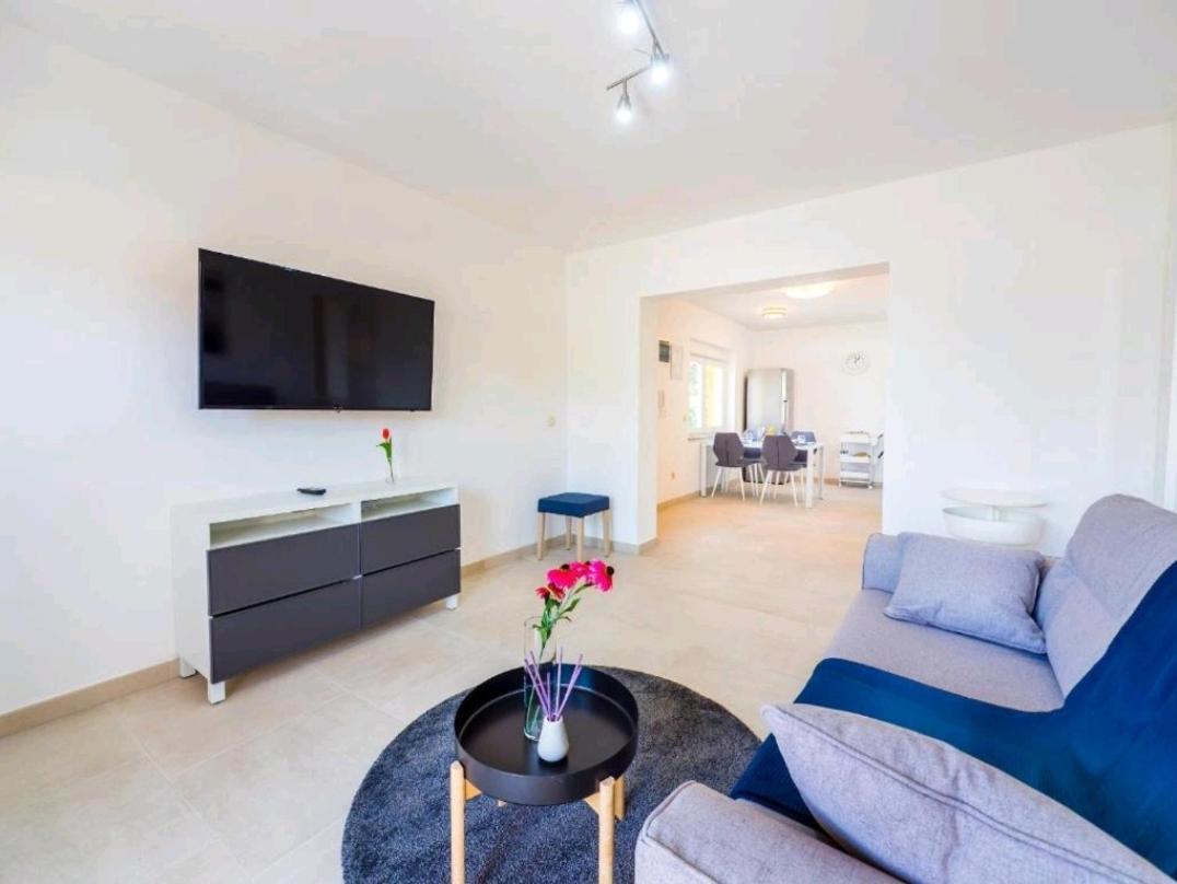 Adriatico Apartment Omisalj Bagian luar foto